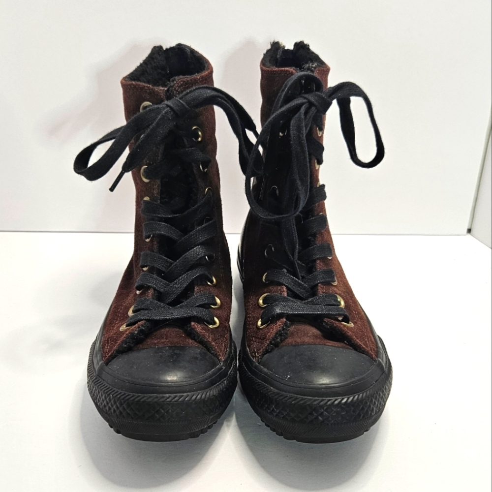 Converse suade high rise lined all star boot shoe size 8
